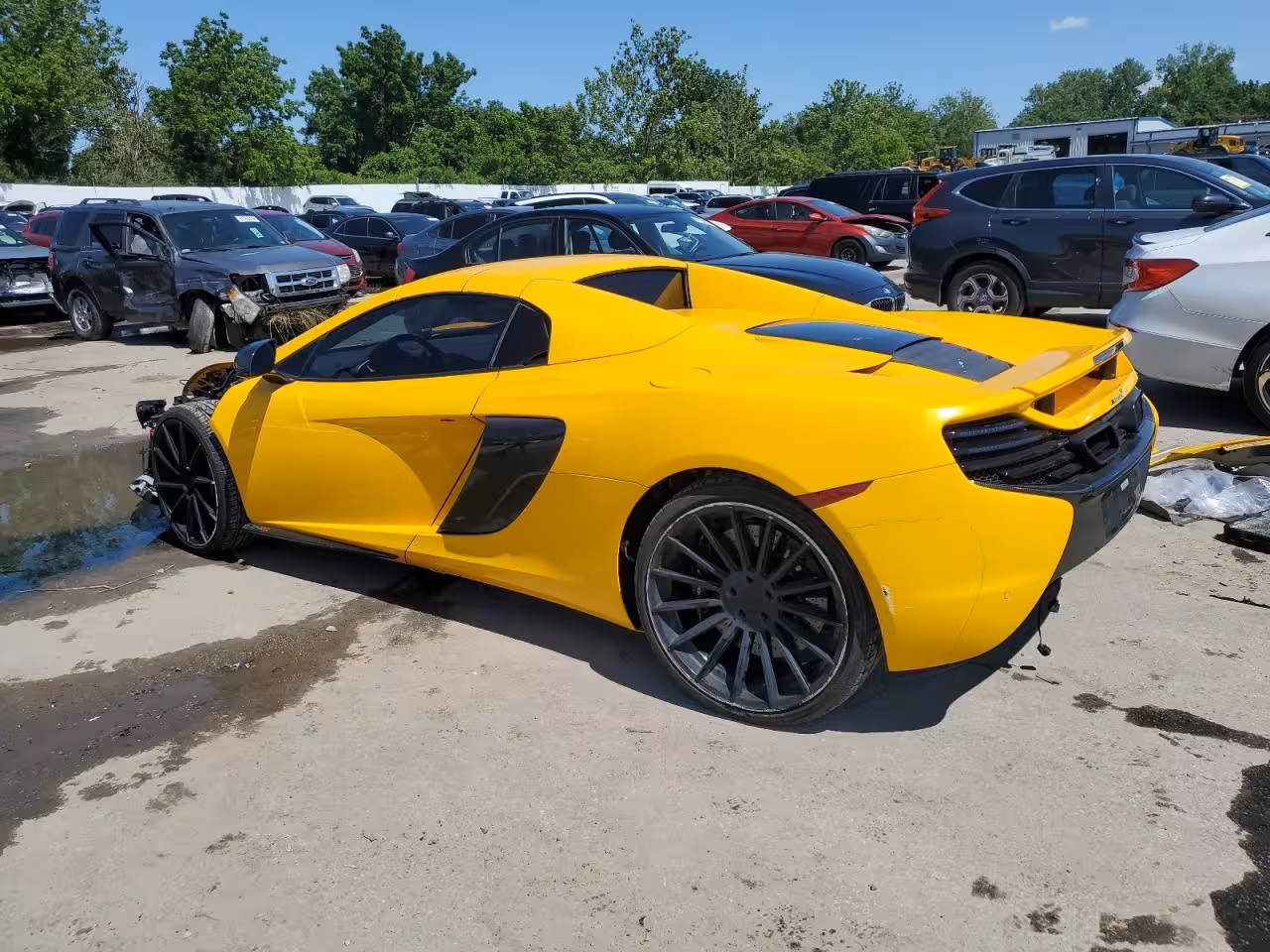 Auction photo 2